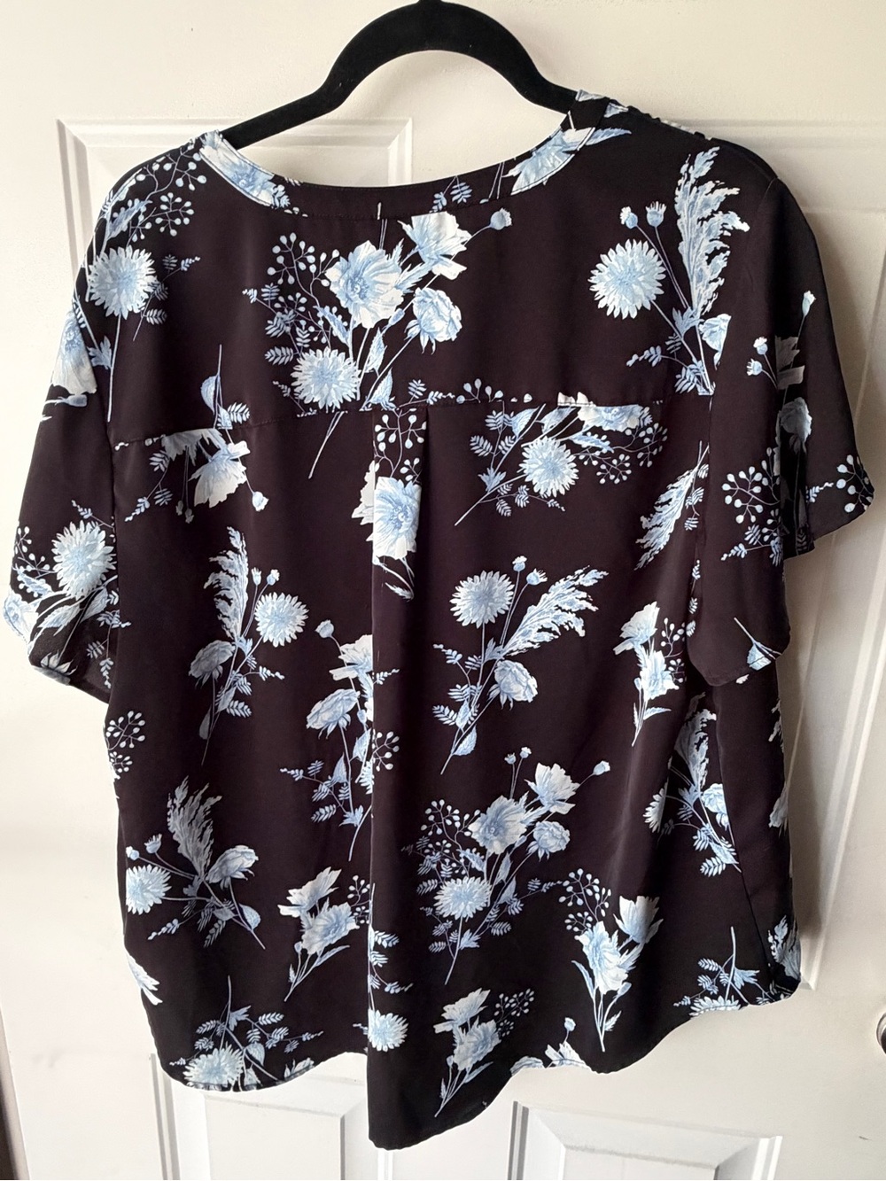 torrid Black Top with Light Blue Floral Print - Picture 2 of 4